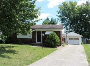 606 Berkshire Dr, Seymour, IN 47274