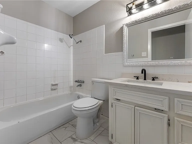 4937 Holmes Dr — Photo 15