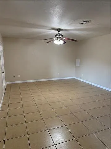 2 bed, 1.0 bath, 1000 sqft, $1,200 — Photo 3