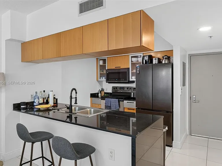 1750 N Bayshore Dr #1609 — Photo 8