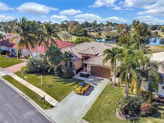 3rd image of 740 Cypress Pointe Dr