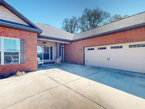 2nd image of 105 Southern Winds Dr