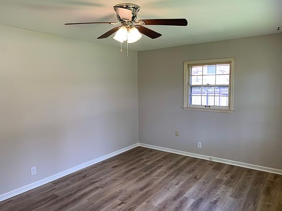 5th image of 436 Lancelot Ln