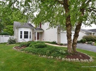 114 S Hankes Rd, Aurora, IL 60506