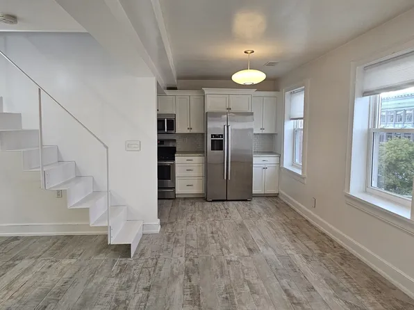 203 Washington Street image 9 of 10