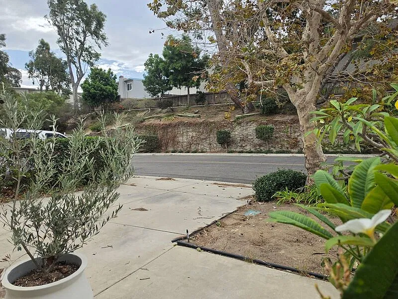 3 bed, 2.5 bath, 1386 sqft, $3,900 — Photo 4