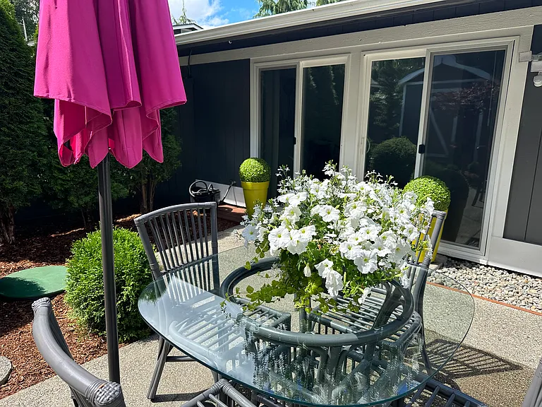 838 Phoenix St NE — Photo 18