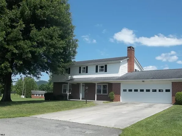 101 Homewood Dr, Elkins, WV 26241