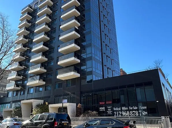 35-08 146th St #4C, Flushing, NY 11354