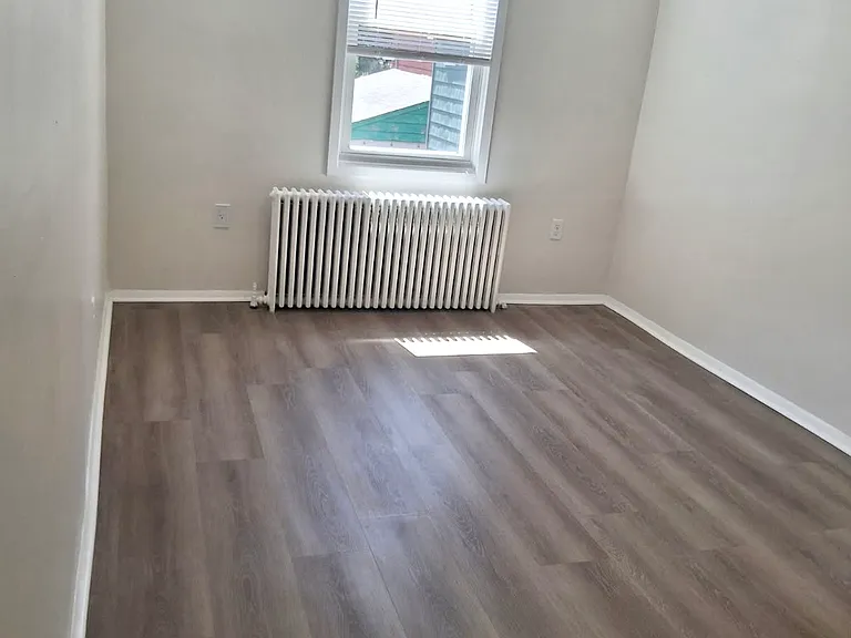 50 Montgomery Ave #1 — Photo 4