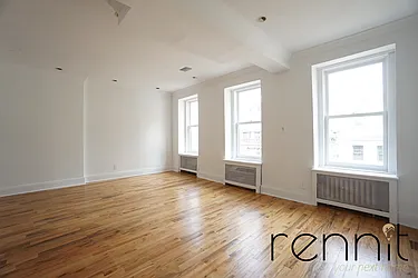 Rented by Rennit Inc.
