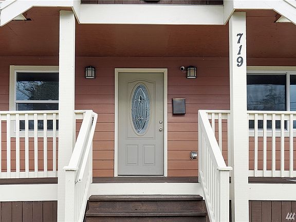 2nd image of 719 7th Ave NW