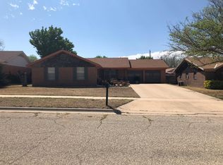 2706 Lynn Dr, Big Spring, TX 79720