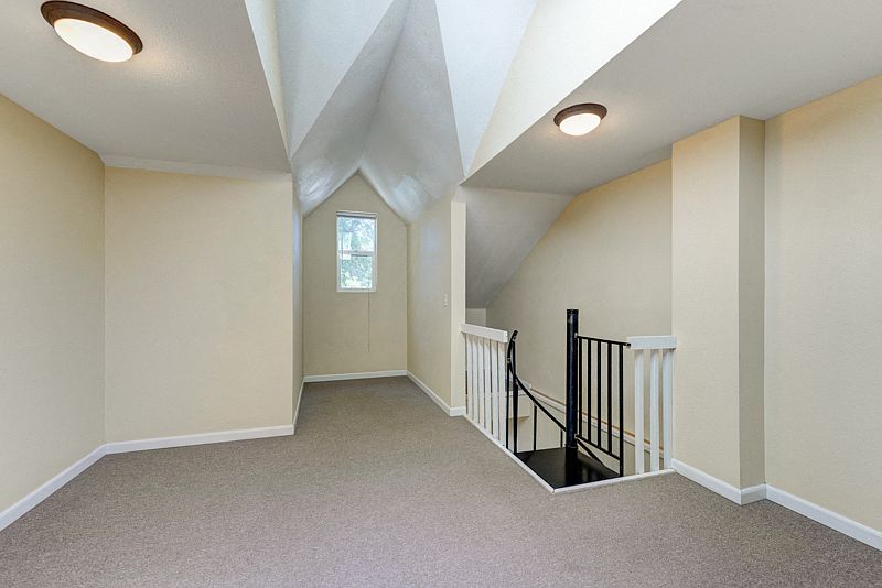 1503-1513 20th Street Upstairs Bedroom