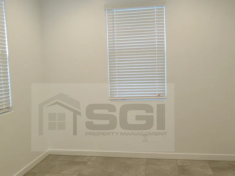 8911 W Bethany Heights Dr — Photo 17