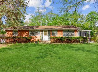 5331 Clover Dr, Lisle, IL 60532