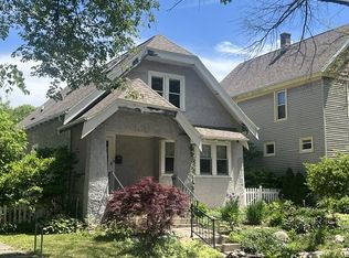 3314 N Newhall St, Milwaukee, WI 53211