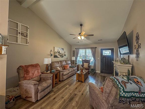 5th image of 25 Pecan Tree Ln
