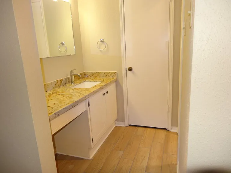 5522 Deep Forest Dr — Photo 32