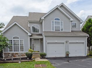12 Winding Hill Dr, Mount Olive Twp, NJ 07840