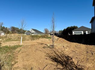 7827 Austin Path, Inver Grove Heights, MN 55077