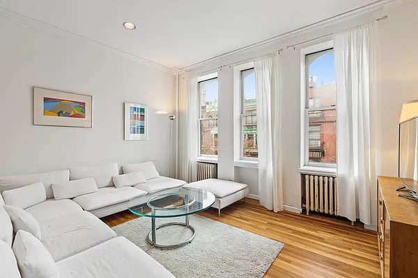 Rented by Avenues Real Estate | media 78