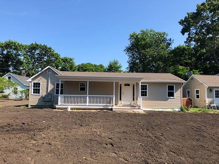 1st image of 65 Lincoln Blvd