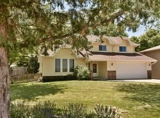 201 W Gold Coast Rd, Papillion, NE 68046