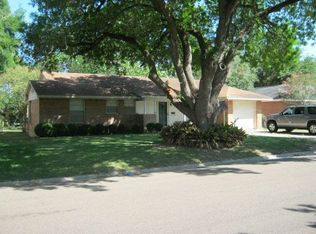 3403 Mistletoe Ave, Victoria, TX 77901