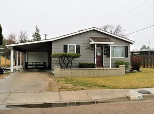 1716 Mikes Dr, Garden City, KS 67846