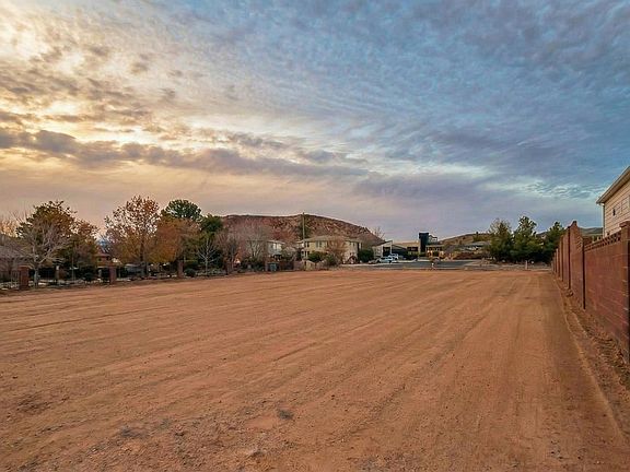 2nd image of 1249 W Bloomington Dr S