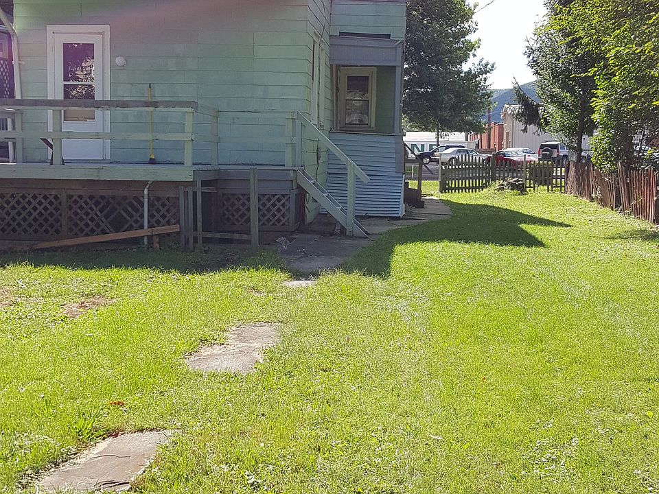 2nd image of 731 Washington Blvd