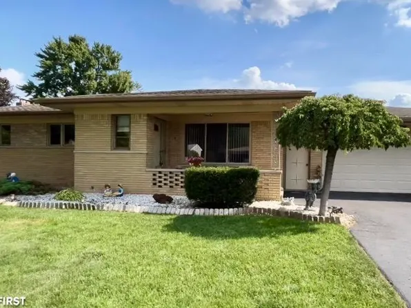 8340 Marcrest Dr, Shelby Township, MI 48316