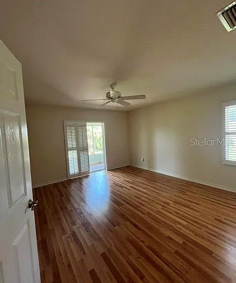 5048 NW 35th St — Photo 16