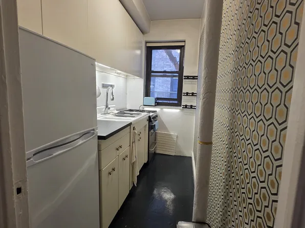 155 West 71st Street image 11 of 15