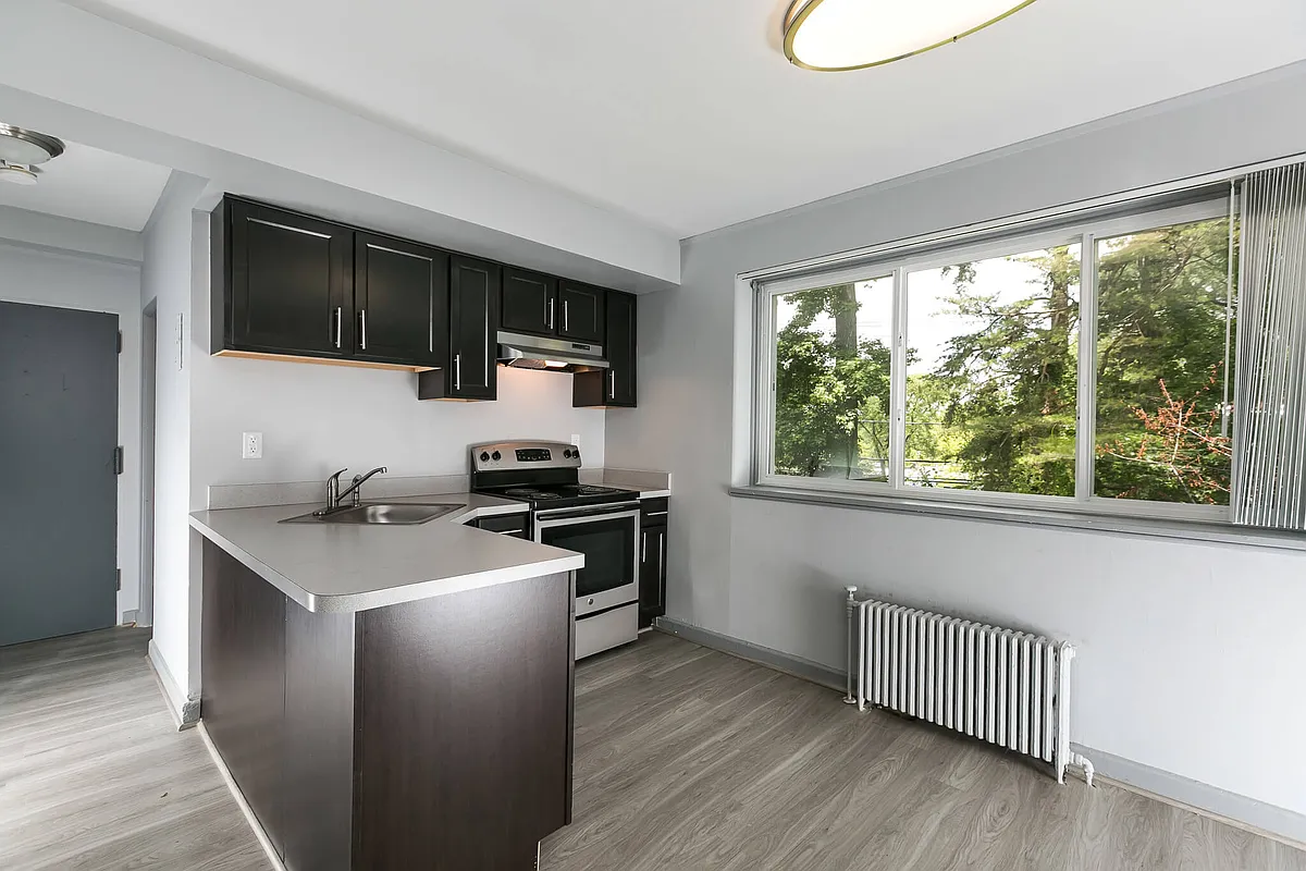 Building Photo - Greenbelt Properties