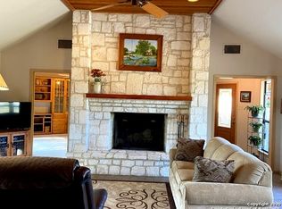 251 Jackrabbit Ln, Bandera, TX 78003