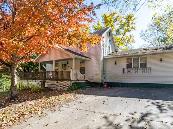 545 E Grove Rd, Decatur, IL 62521