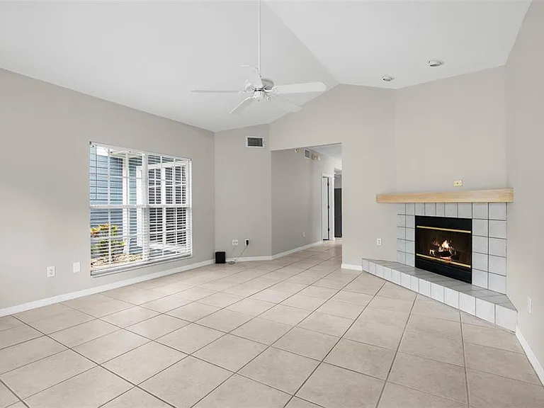248 Saint Ives Dr #248 — Photo 6