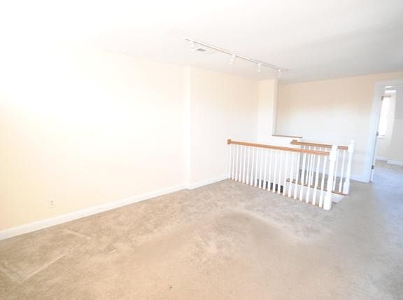 5th image of 4910 Washington Blvd #3
