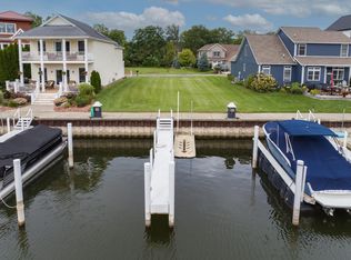 2471 Bay Pointe Dr, Saint Joseph, MI 49085