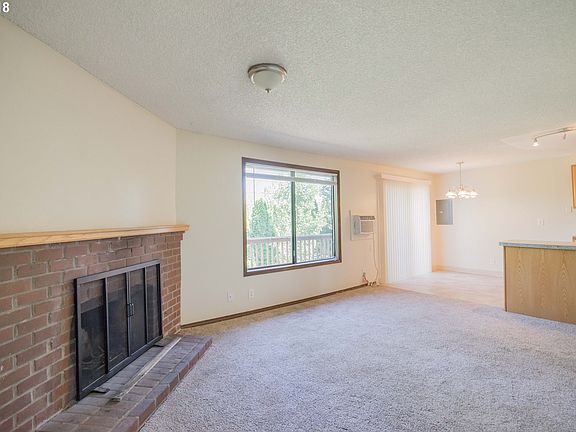 4th image of 607 SE 121st Ave APT 36