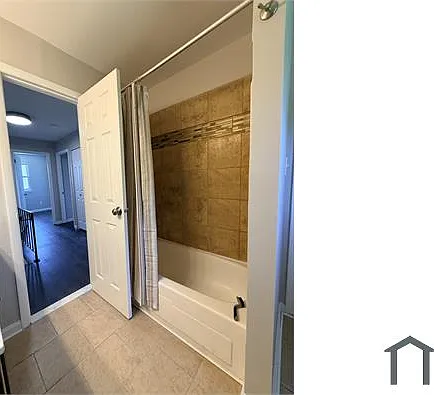 494 Kenilworth Ct — Photo 12