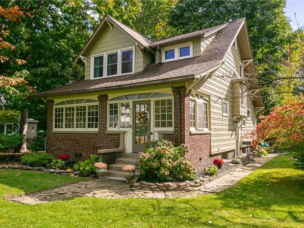 819 Stone Rd, Rochester, NY 14616