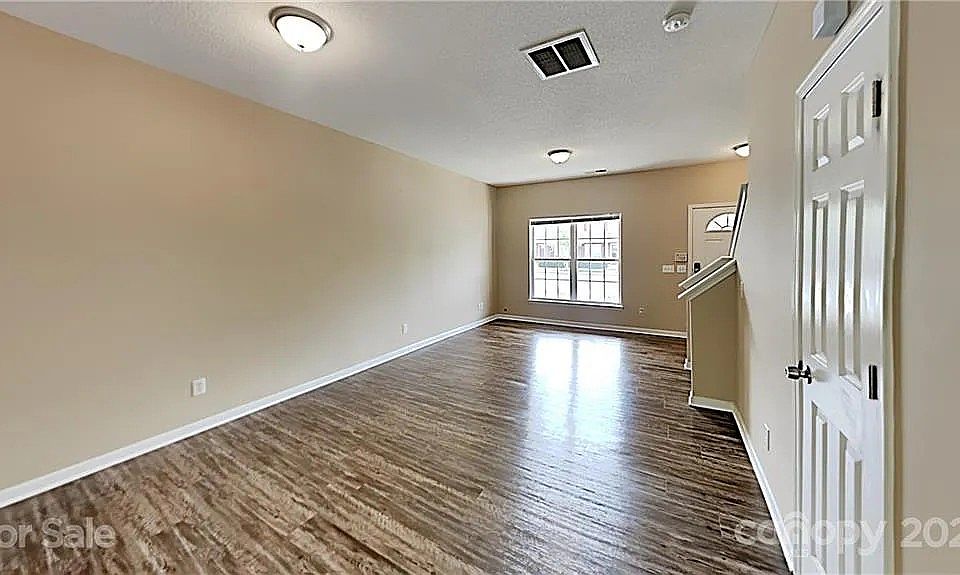1st image of 8027 Stoneham Ct