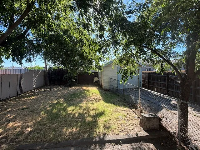 1446 S Aurora St — Photo 15