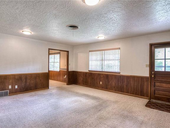 5th image of 2525 Beaurue Dr