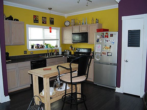 2nd image of 21072 Aldens Oak