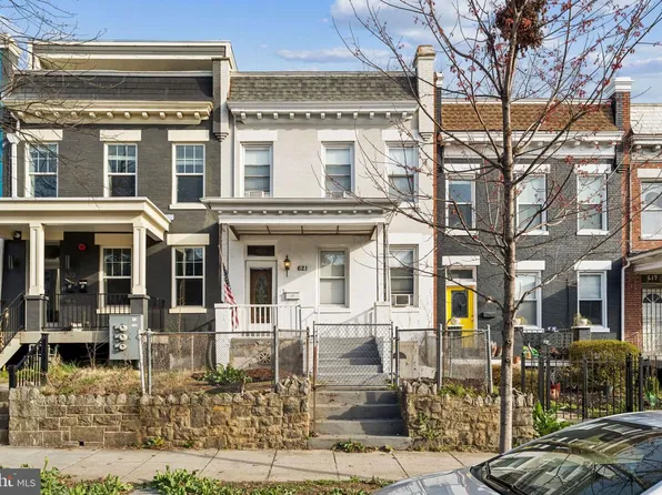 621 Kenyon St NW, Washington, DC 20010