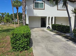 346 Madeira Cir, Tierra Verde, FL 33715